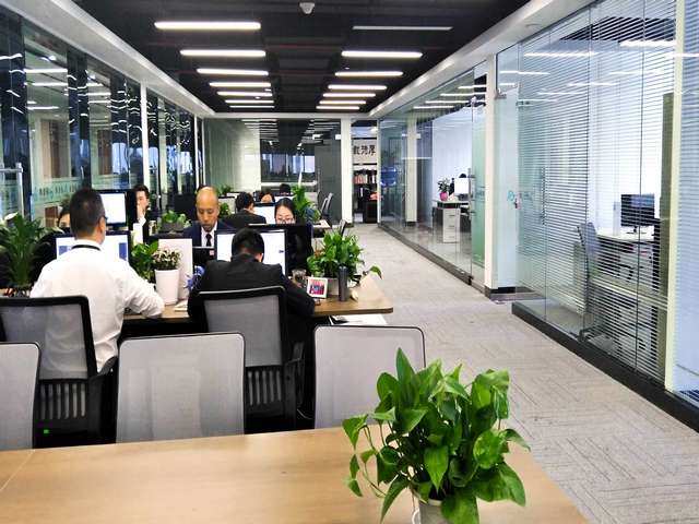 半透镜面板加工厂